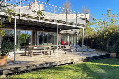 Image de Rare : Villa Familiale 12 Pers. – Bord du Lac Biscarrosse, Charme et Accès Privé