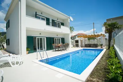 Villa Iva avec piscine