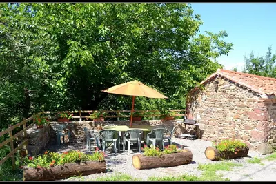Image de Gîte  en bordure de forêt et proche des gorges de l'allier