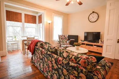 Image de Amsterdam TownHouse / Nyc Suite-Downtown Jim Thorpe Near Mauch Chunk Opera House!