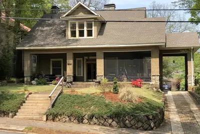 Image de # 2, Grand Old 1908 House, appartement privé, parc Candler, lac Claire