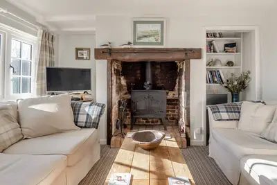 Image de Alde Cottage - Trois Chambres Maison, Couchages 6