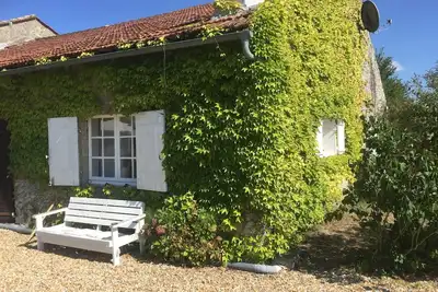 Image de Le Barail près de St. Emilion - familial et relaxant