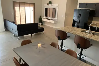 Image de Maison exécutive moderne de 3 chambres à coucher par Spirit