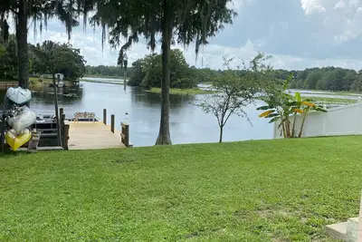 Image de Bass Haven 3/1 Accueil du lac. Belle vue sur le lac. Pêcher dans la cour arrière