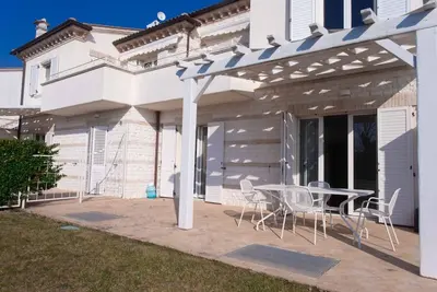 Image de S018 - Sirolo, brand new three-room apartment in stone with right garden