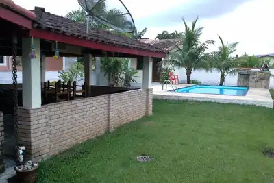 Image de Grande maison communauté fermée, piscine, barbecue et plage propre