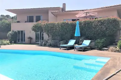 Image de Superbe villa, piscine, très belle vue mer et montagne - 10 personnes-