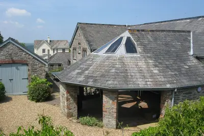 Image de Élégante grange de vacances près des plages et de la côte, au-dessus de l'estuaire de Salcombe