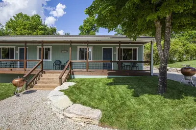 Image de Driftwater Resort Cabin # 10 sur le lac Taneycomo