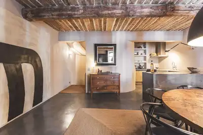 Image de Portail Neuf, Appartement De Luxe Au Coeur De Saint Tropez