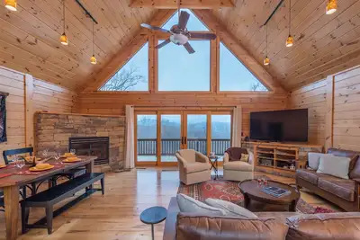Image de Sweetwood Lodge: 3 Br, 3 Ba Cabin / Bungalow à Old Fort, pour 6 personnes