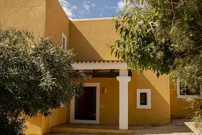 Image de Can Noves -Villa située au centre, avec grand porche et barbecue