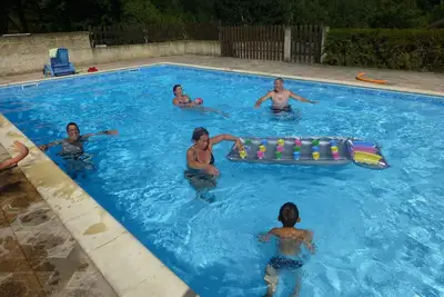Image de chalet Gythion ou Varkisa pour 4 à 6 personnes, avec piscine.