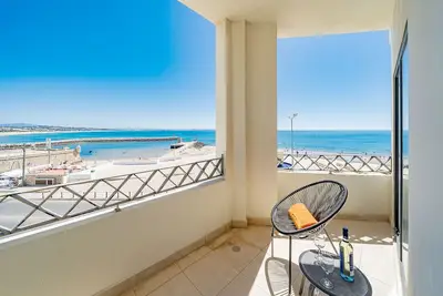 Image de Apartment with free Wi-Fi | A/C | 50m from the beach | sea view [Rlag98]