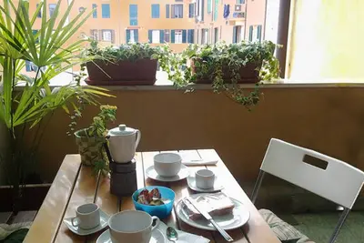 Image de Terrasse Sur La Cour À Mansion - Centre-ville - University Area