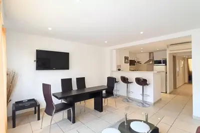 Image de Viva Riviera 2 Bedrooms 2 Bathrooms Rue Florian