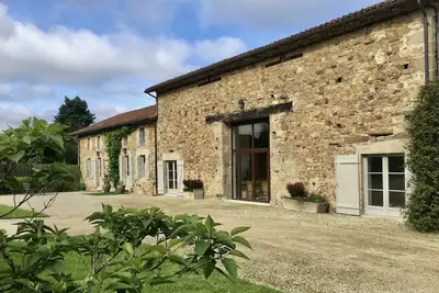 Image de Beau domaine privé, avec piscine chauffée, dans un lieu de charme