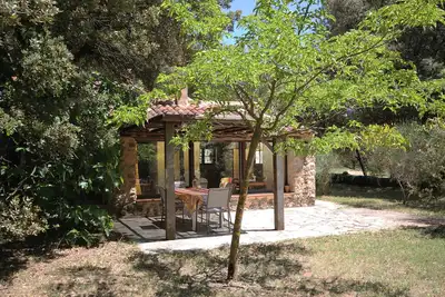 Image de Lou Petarel, Mas Provençal typique avec piscine partagée, calme, nature