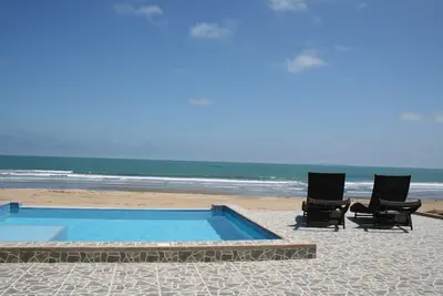 Image de Condo de luxe en front de mer (étage principal d'un duplex) *** Wifi Gratuit ***