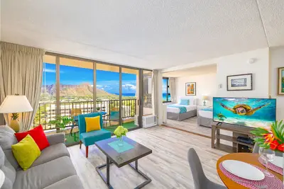 Image de Vues sur l'océan et Diamond Head au 31e étage | Courte promenade jusqu'à la plage | Parking