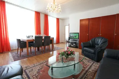 Image de Appartement confortable de deux chambres par Belvedere