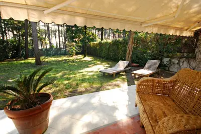 Image de Villa en bord de mer avec jardin privé