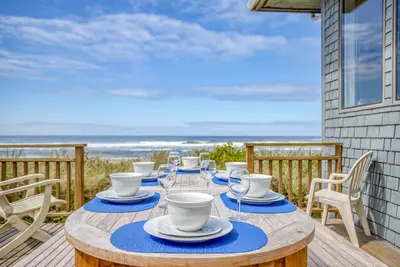 Image de Accueil de luxe avec vue panoramique sur l'océan du Pacifique à Neskowin