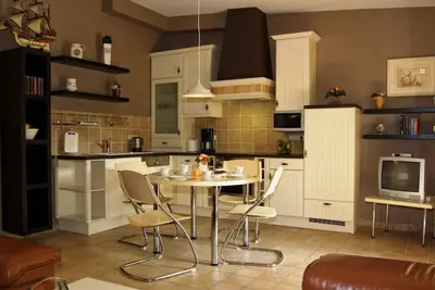 Image de Près de la plage, sauna, entièrement équipé du grill au wagon