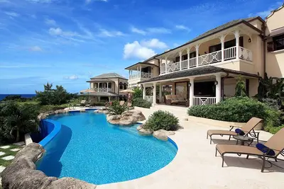 Image de Villa de luxe de 6 chambres sur l'exclusif Royal Westmoreland Resort à partir de £ 1125