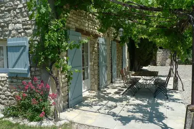 Image de Maison de caractère avec piscine chauffée privée - Clansayes, Drôme Provençale