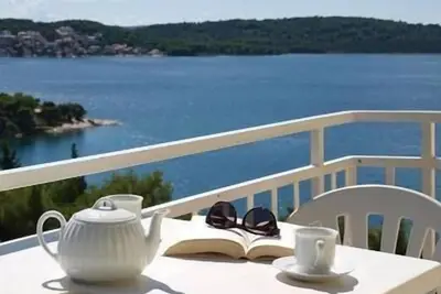 Image de Trogir Yellow House A3