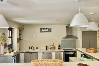 Image de Maison de village climatisée avec piscine privée, Suze-la-rousse - Drôme Provençale