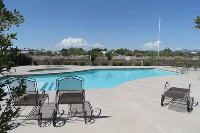 Image de Superbe condo récent, emplacement idéal, vues Mtn