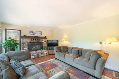 Image de Escapade dans la Sierra * Animaux domestiques acceptés * Vues du lac Donner!