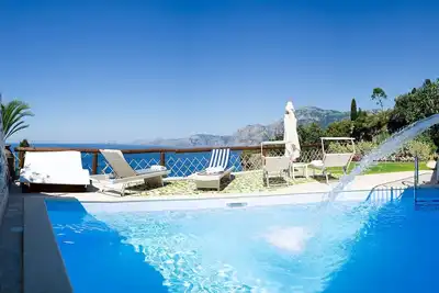 Image de Villa Il sogno di Praiano est une belle villa sur la côte amalfitaine avec piscine privée et ari