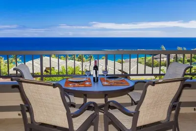 Image de Élégante villa rénovée avec une vue imprenable, même pendant que vous cuisinez!