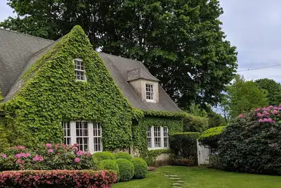 Image de Superbe Southampton Village Charmer, français Country Style