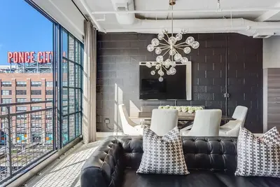 Image de Neptune Loft by Atlanta Luxury Rentals