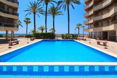 Appartement avec Piscine en Bord de Mer · Uhc Sol De ESPAÑA 134