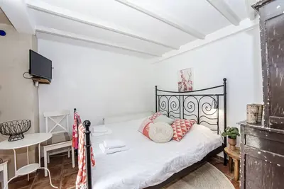 Image de de jopie Maison d'hôtes, maison méditerranéenne de jardin pour 2 personnes
