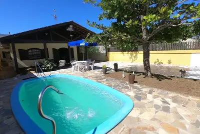 Image de Grande maison avec piscine près de la plage
