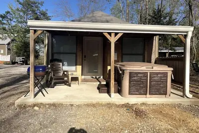 Image de Get InTents indoor pool, hot tub, & more!