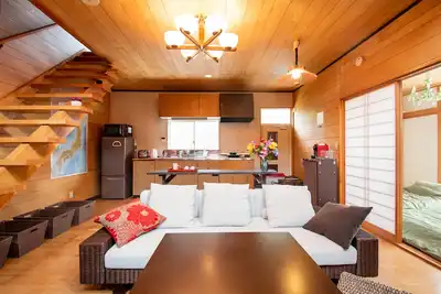 Image de Chambre spacieuse et confortable avec une belle plage très proche. Peut accueillir jusqu'à 6 personnes.