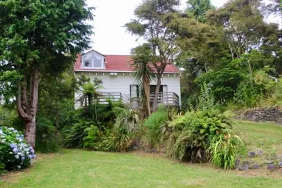 Image de Turangi au bord de la rivière