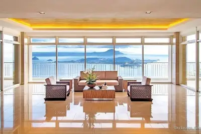 Image de Condo vue sur le lac à Wind Residences