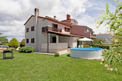 Image de Nada à Vinkuran (maison pour 8 personnes)