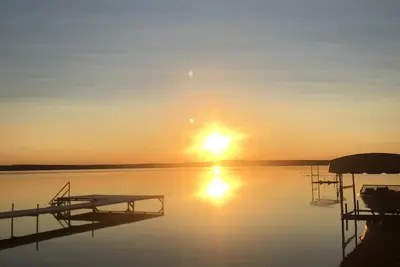 Image de Maison avec 125 'façade lac Higgins
