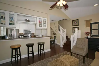 Image de Magnifique 2 Chambre maison! - Parfait pour des vacances SoCal ~ ~ Ou Corporate Housing.