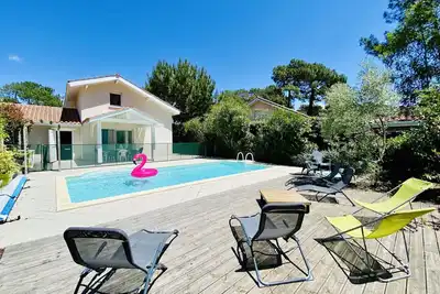 Image de Superbe Villa avec piscine dans secteur calme (058)